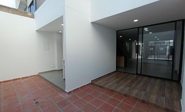 casa en venta en niza. Cod V28557