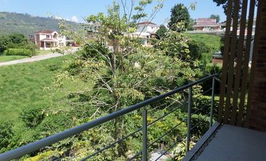 Venta Casa Campestre Condominio Terrazas de Mensuli - Floridablanca - Área lote 967 M2 - Área construida 484 M2. Cod V13564