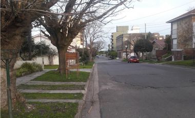 chalet de 3 dormitorios + dependencia de servicio en Punta Mogotes