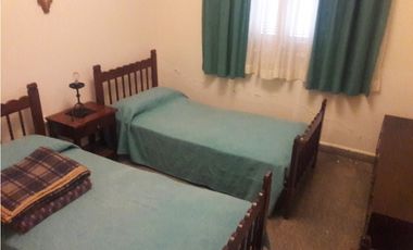 chalet de 3 dormitorios + dependencia de servicio en Punta Mogotes