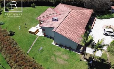 casa en arriendo en escobero. Cod A11259