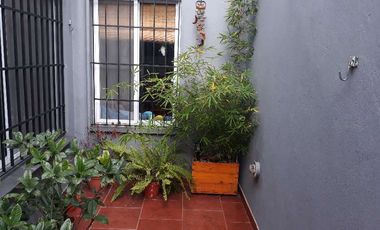 Departamento Tipo Casa en venta en Lanus Este