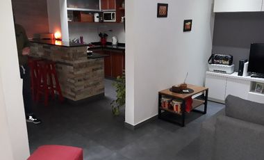 Departamento Tipo Casa en venta en Lanus Este