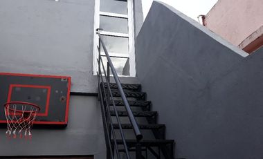 Departamento Tipo Casa en venta en Lanus Este