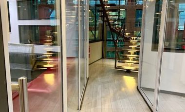 Amplia y Moderna Oficina en Ciudad Empresarial (UF 40/X m2)