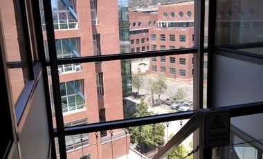 Amplia y Moderna Oficina en Ciudad Empresarial (UF 40/X m2)