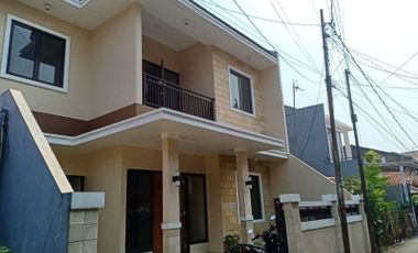 Dijual rumah baru 2 lantai siap huni di Tebet barat Jakarta Selatan
