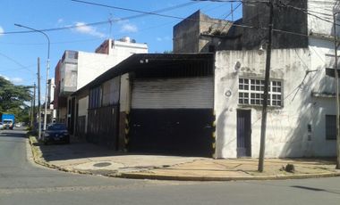 CASEROS-GALPÓN EN VENTA-ESQUINA-SALIDA A DOS CALLES