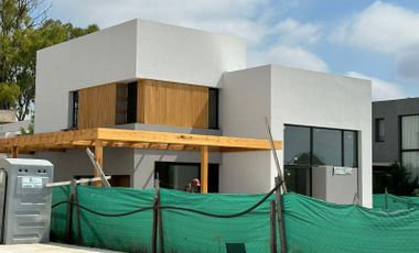Casa en Countries/B.Cerrado (Pilar)
