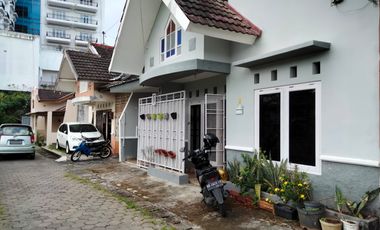 Rumah Cantik Full Furnish Lokasi Strategis di Sinduadi Mlati Sleman