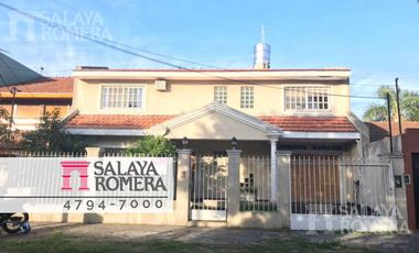 Casa en Venta 6 ambientes en amplio Lote  Parque Cisneros -