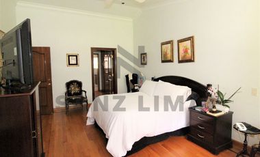 CAMPESTRE CELAYA: Espléndida y refinada residencia con vista al campo de golf.