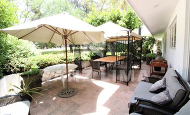 CAMPESTRE CELAYA: Espléndida y refinada residencia con vista al campo de golf.