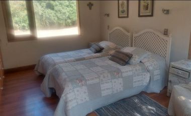 Linda y moderna casa mediterránea en parcela