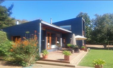 Linda y moderna casa mediterránea en parcela