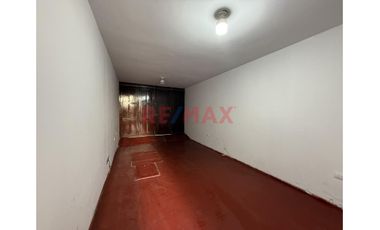 Venta De Hostal De 3 Pisos En La Esperanza –  Sector Santa Verónica, Pasaje Costa Rica