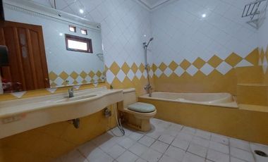 Disewakan Rumah Lux 2 lantai Sukahaji sayap Gegerkalong Bandung Utara