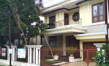 Disewakan Rumah Lux 2 lantai Sukahaji sayap Gegerkalong Bandung Utara