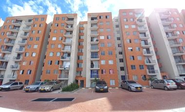apartamento en arriendo en c.r arboleda campestre jacaranda piso 9. Cod A13834