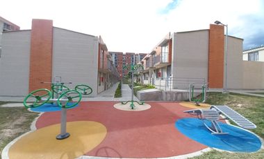 apartamento en arriendo en c.r arboleda campestre jacaranda piso 9. Cod A13834