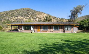 Casa en arriendo en San Juan de Pirque.
