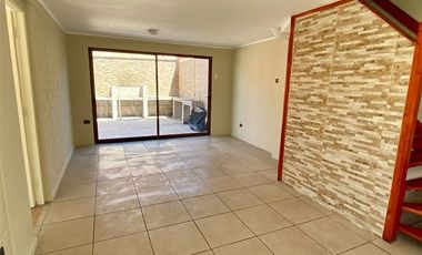 Casa en venta de 2 dorm. en Colina
