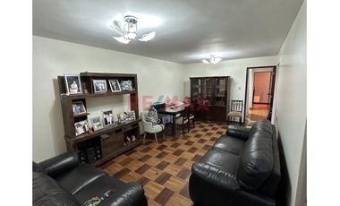 🏡🏢 Casa En Venta Con Parámetros Para 5 Pisos | 160 M² | San Juan De Miraflores | Excelente Inversión 💰📈
