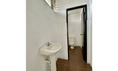 AV CARLOS JULIO SE VENDE PROPIEDAD 100% COMERCIAL