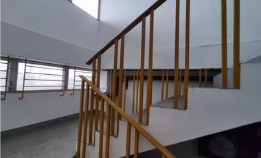 AV CARLOS JULIO SE VENDE PROPIEDAD 100% COMERCIAL