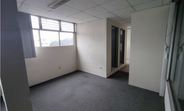 AV CARLOS JULIO SE VENDE PROPIEDAD 100% COMERCIAL