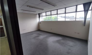 AV CARLOS JULIO SE VENDE PROPIEDAD 100% COMERCIAL