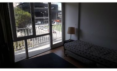 Depto de 2 amb. externo, vista frontal a la Plaza Alberdi y lateral al mar desde balcón.