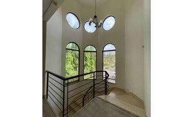 SE VENDE CASA EN COSTA DEL ESTE