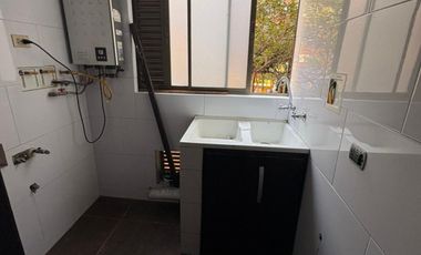 apartamento en arriendo en laureles. Cod A514381