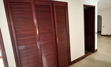 apartamento en arriendo en laureles. Cod A514381