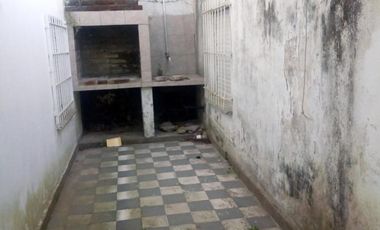 DEPARTAMENTO DE 2 AMBIENTES INTERNO CON COCHERA COMPARTIDA EN MAR DE AJÓ