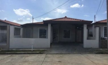 ALQUILO CASA EN LA CHORRERA COSTA VERDE ISLA DE MONTELIMAR 3R