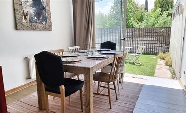Casa en venta de 4 dorm. en Colina