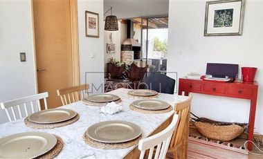 Casa en venta de 4 dorm. en Colina