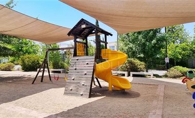 Casa en venta de 4 dorm. en Colina