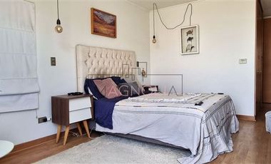 Casa en venta de 4 dorm. en Colina