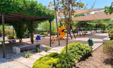Casa en venta de 4 dorm. en Colina