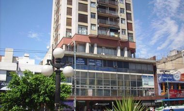 Oficina en Quilmes Centro - Venta o Alquiler