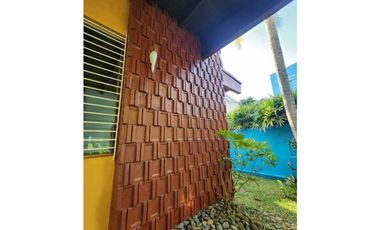 EN ALQUILER CASA USO COMERCIAL O RESIDENCIAL