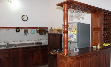 Casa de 3 AMBIENTES ubicada a 500 metros de la Avenida Tomás Espora.