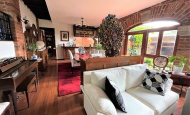 CASA EN VENTA  LOMAS SAN ANGEL INN CON SEGURIDAD