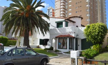 VENTA DE HERMOSA CASA DE ESTILO EN MIRAMAR