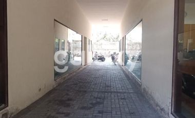 GEDUNG RUKAN COK AGUNG TRESNA DAN DEWI MADRI RENON DENPASAR, BALI