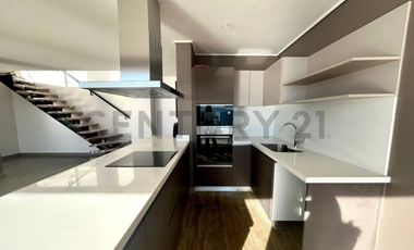 Exclusivo Dúplex con vistas panorámicas al lago y terrazas en doble altura