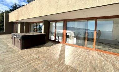 Exclusivo Dúplex con vistas panorámicas al lago y terrazas en doble altura